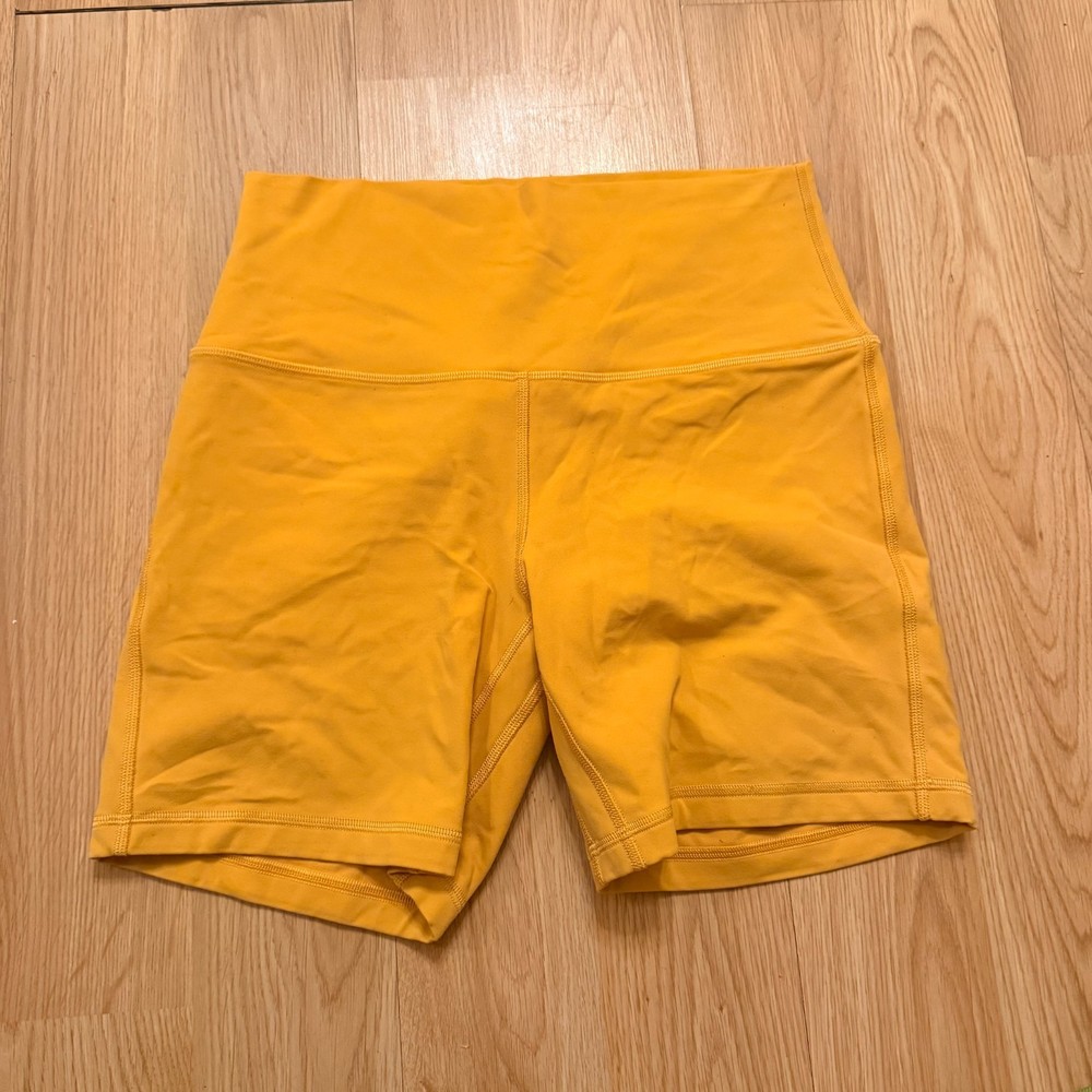 Lululemon High Rise Biker Shorts Women’s Size 8 Yellow Athletic Shorts