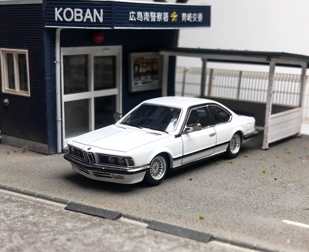 SW 1:64 White E24 635 CSI coupe Classic Sports Model Diecast Metal Car