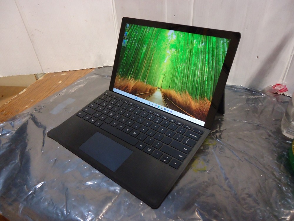 Microsoft Surface Pro 7 1866 i7-1065G7  1.3GHz 16GB RAM 512GB SSD