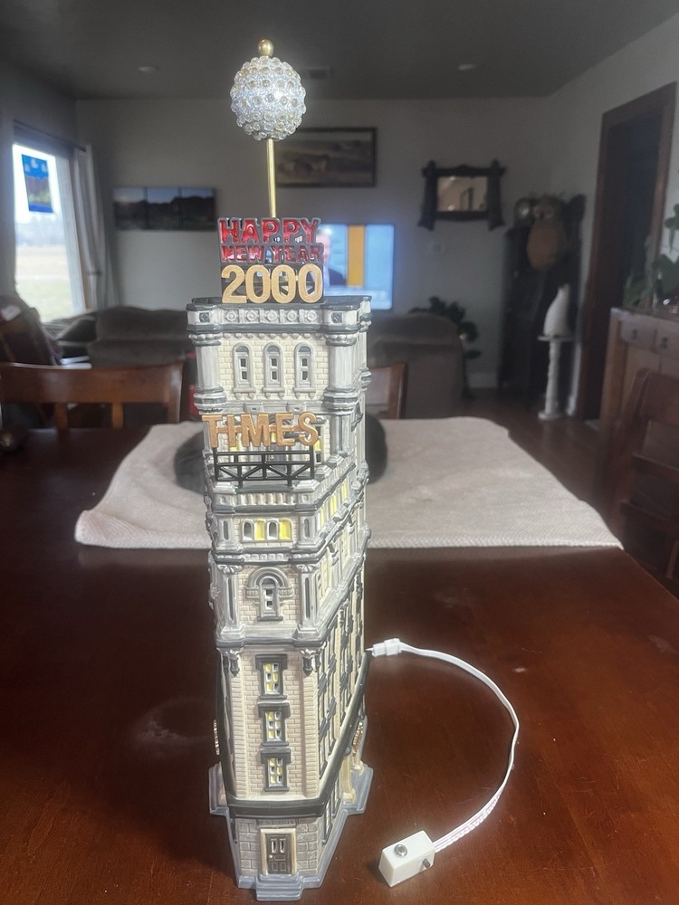 VTG 1999 Dept 56 Special Edition “The Times Tower” Happy New Year 2000 village