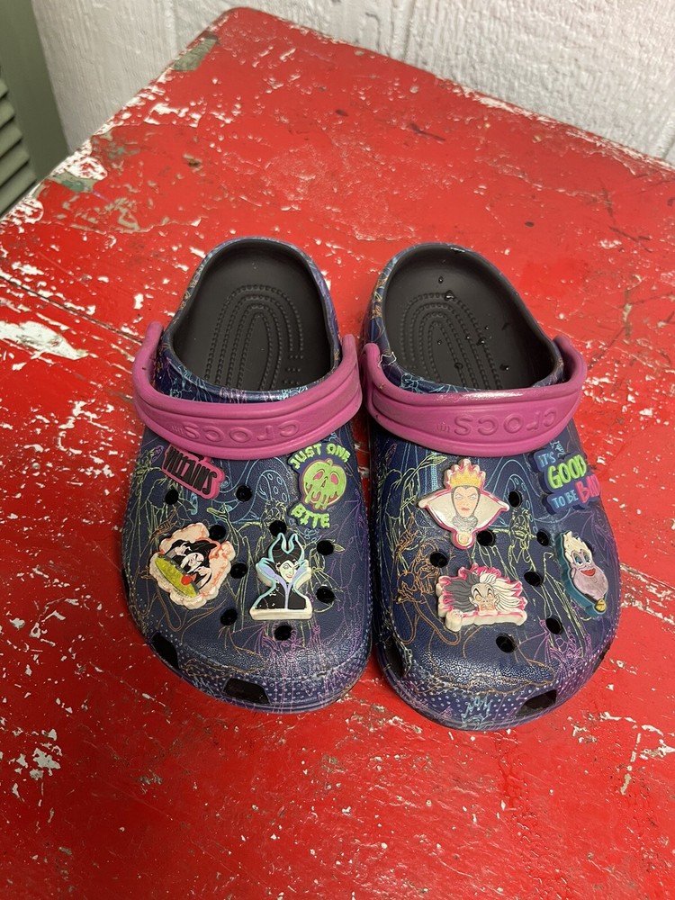 Crocs Classic Disney Villains Clog K 207722-001 Size 1 for Kids