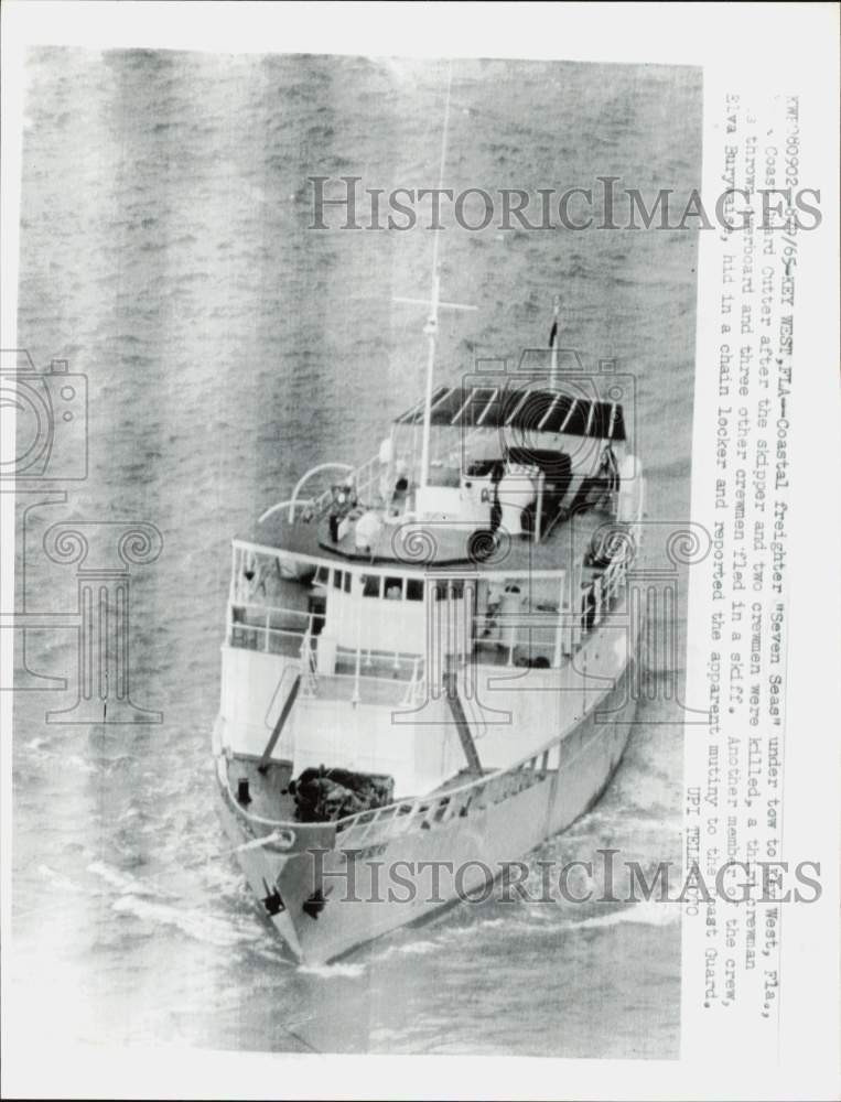 1965 Press Photo Freighter Seven Seas under two to Key West, Florida - lra65965