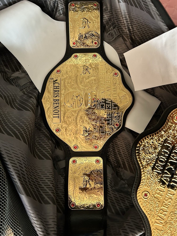 OFFICIAL BIG GOLD WWE WORLD HEAVYWEIGHT CHAMPIONSHIP REPLICA WRESTLING BELT
