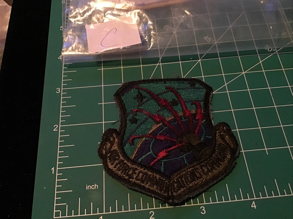 USAF COMMUNICATIONS COMMAND PATCH - SUBDUED: SCOTT AFB, IL: MILITARY VINTAGE