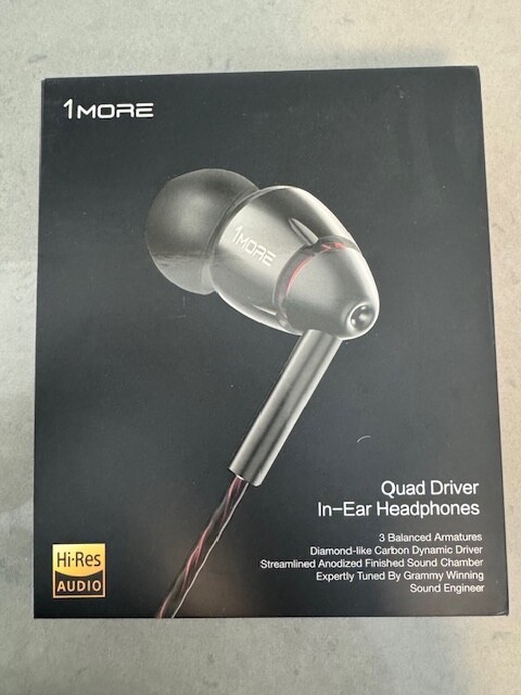 1MORE Quad Driver ~ In-Ear Headphones  ~ Hi-Res Audio ~ Excellent Condition