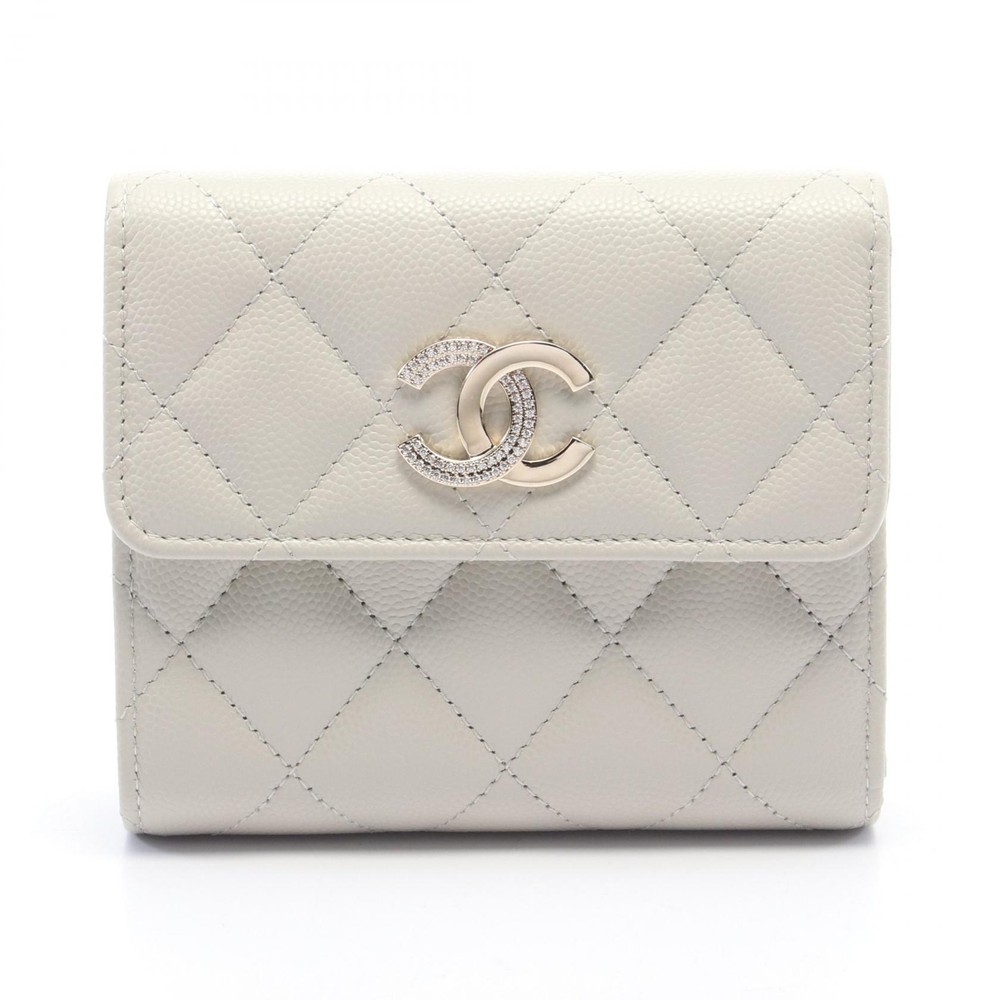 CHANEL Matelasse Small Tri-fold Flap Wallet in Leather with Gold Hardware AP4173
