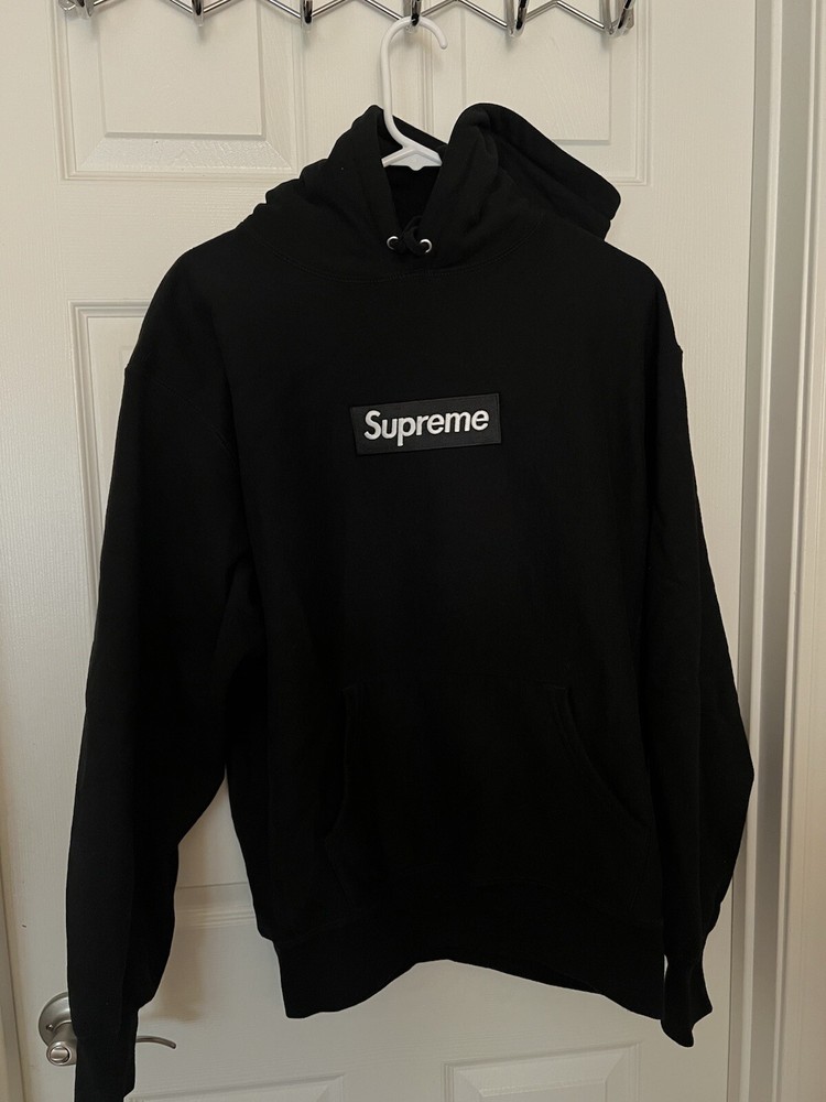 Supreme Box Logo Hoodie 2021 Size Medium.