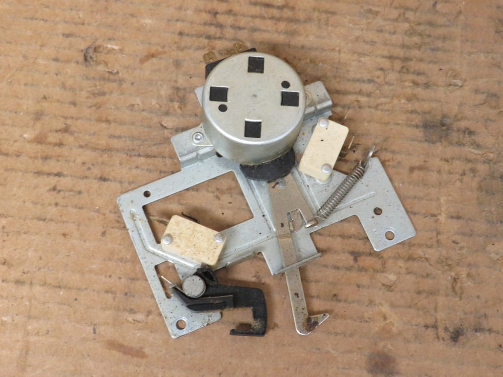 Whirlpool Double Oven Door Lock Assembly Replacement Part W10314880-image