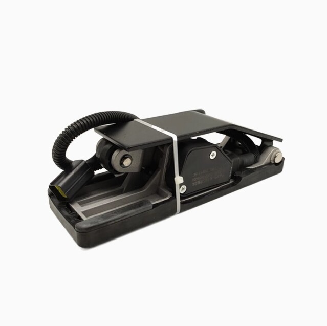 1PCS NEW FIT FOR Electronic accelerator pedal E3000-3823800A