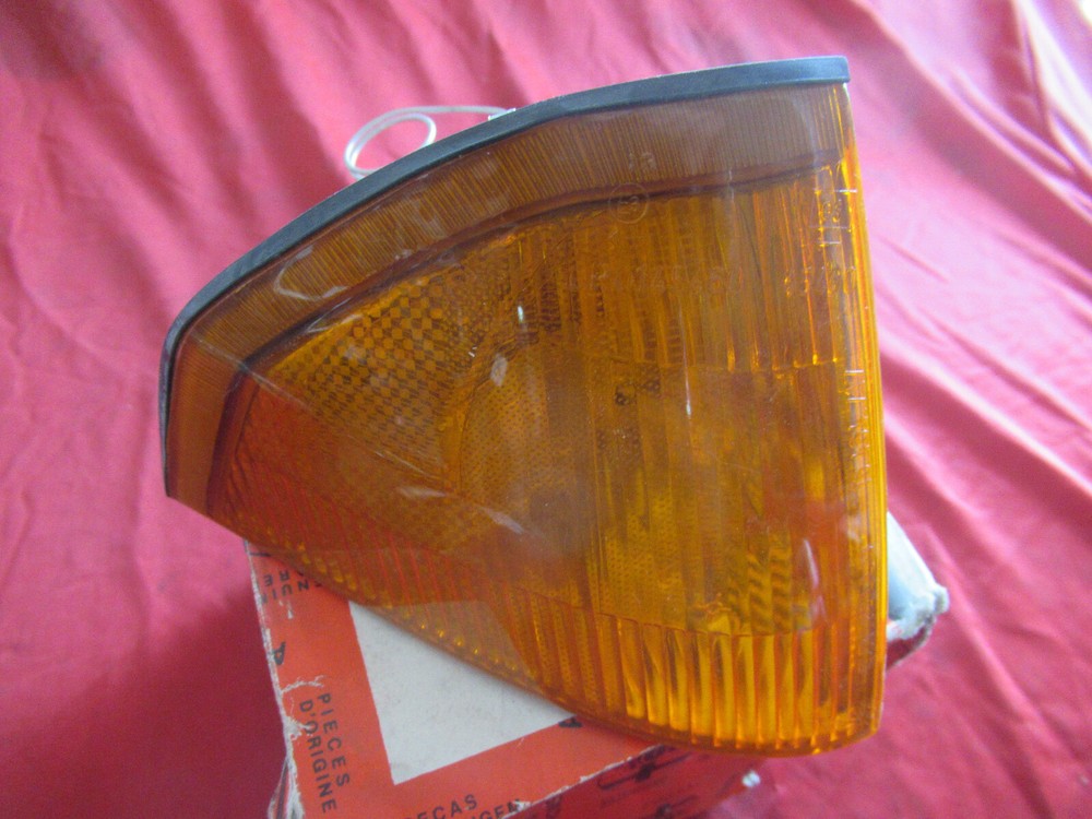 Original Alfa Romeo 33 Anno Fab. 90 - 94 Yellow Arrow Glass Dx 60581541 New