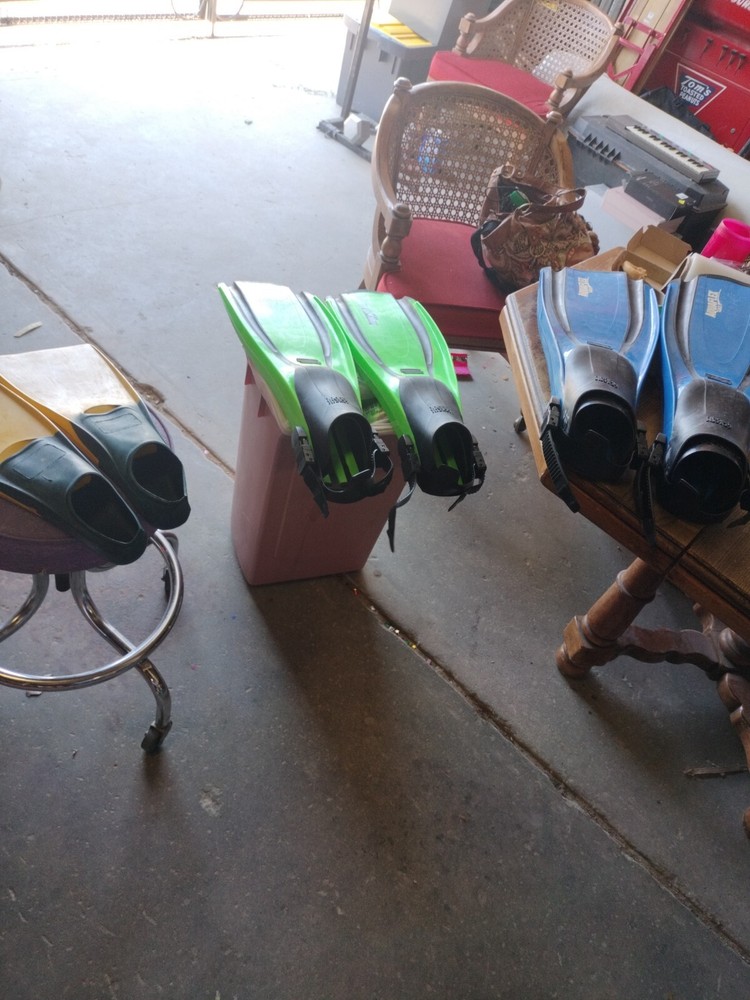 LOT OF DIVING FINS-3 SETS OF FINS-2 SNORKLES-3 BOTTLES OF DEFOGGER-TOGETHER