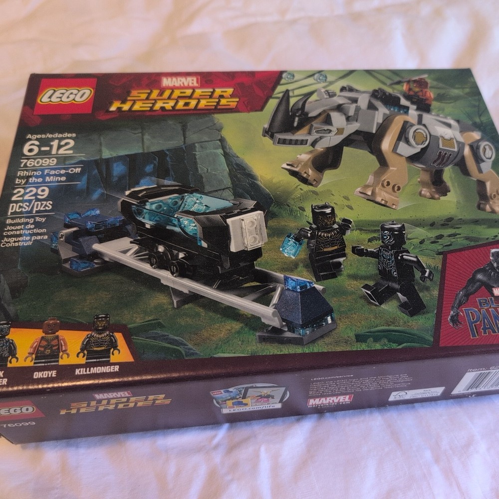 LEGO Marvel Black Panther vs Rhino Showdown 229-Piece Building Set