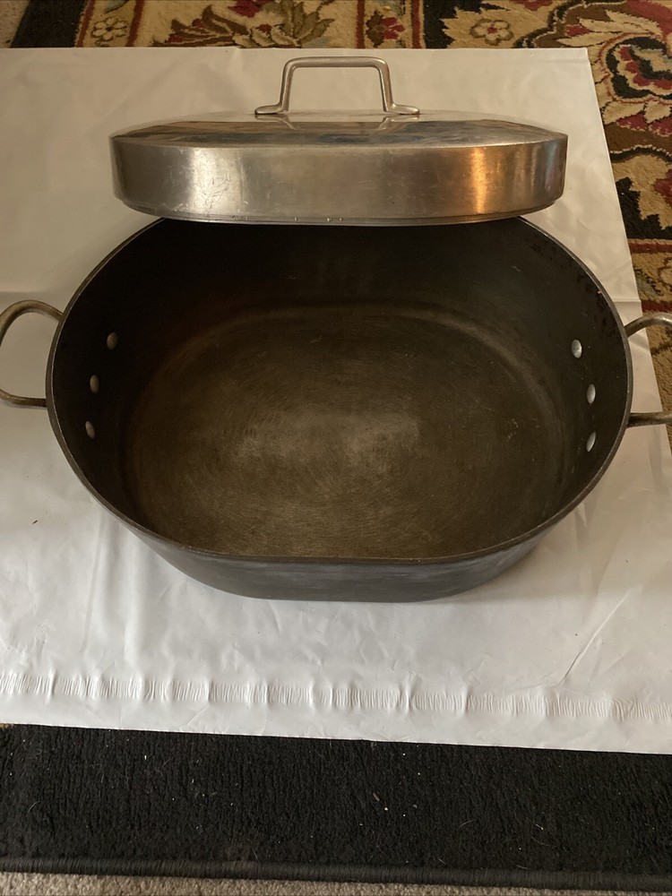Vintage MAGNALITE GHC 12-Inch Anodized Aluminum Roaster Dutch Oven With Lid Made in USA