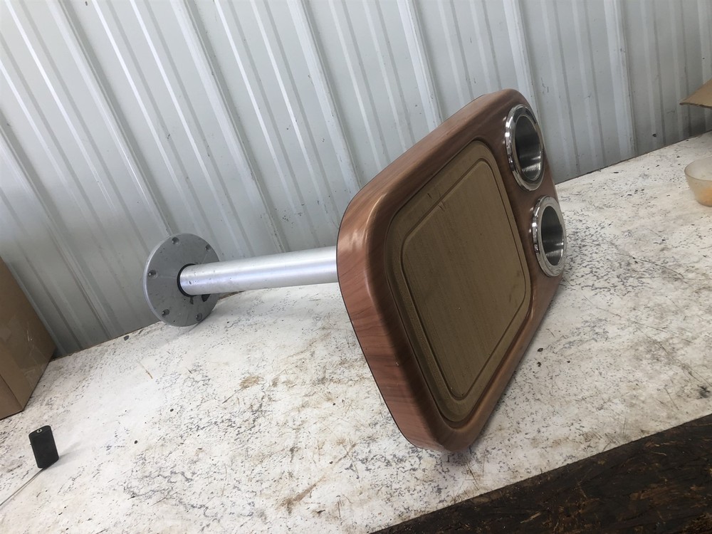 Four Winns 215 Sundowner Boat ITC Marine table top & aluminum support post pole