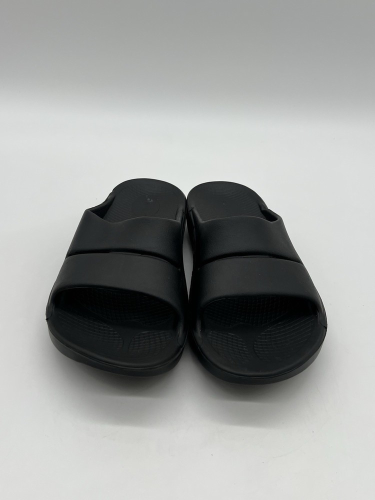 OOFOS OOahh Mens 9 Womens 11 Black Recovery Sandals Slide On Sandals Shoes.