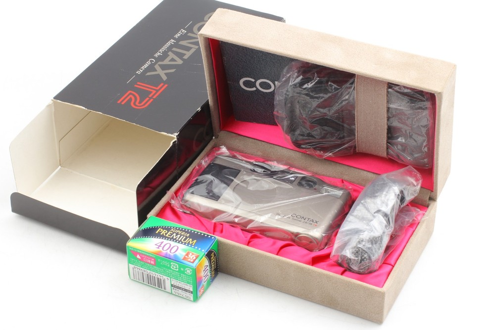 [MINT in BOX] CONTAX T2 Titan Silver Point & Shoot 35mm Film Camera from JAPAN
