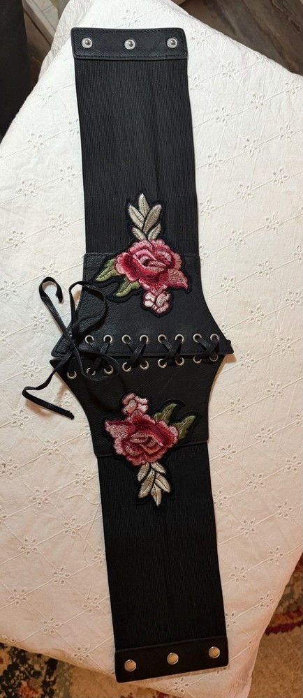 VNTG Goth Blk Wide Corset Floral Embroidery Lace-Up- Adjustable, snap Steampunk