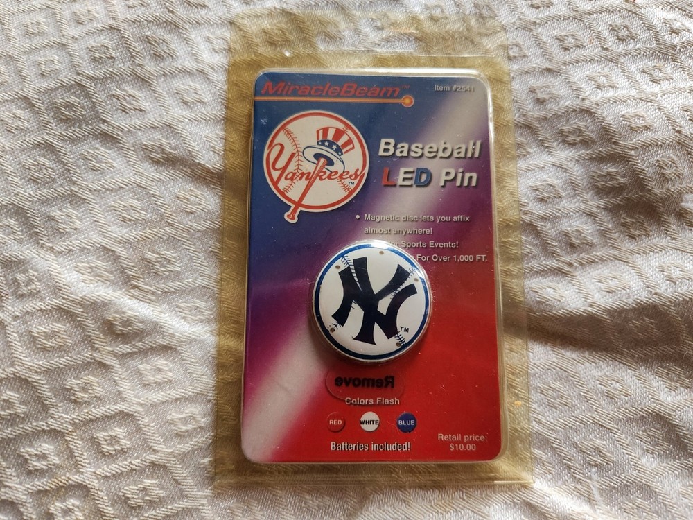 New York Yankees Logo Baseball LED Pin NEW