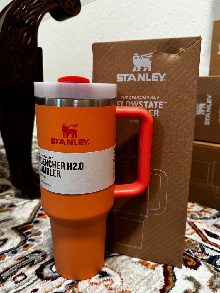 Stanley Quencher H2.0 40oz Tumbler - Orange- with box+ fast shipping.