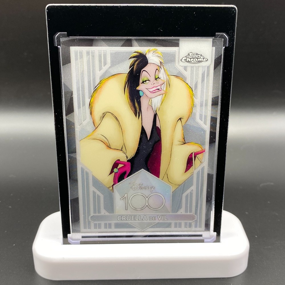 Cruella de Vil Display Collectible Gift Disney 100 Topps Chrome Card Dalmations