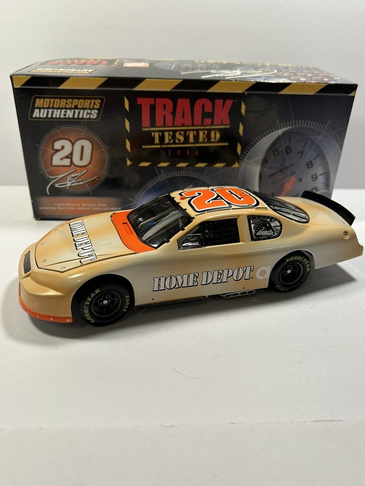 Tony Stewart 2006 #20 RCCA Club Car NASCAR 1/24 Diecast Limited Edition 38/150 Track Tested