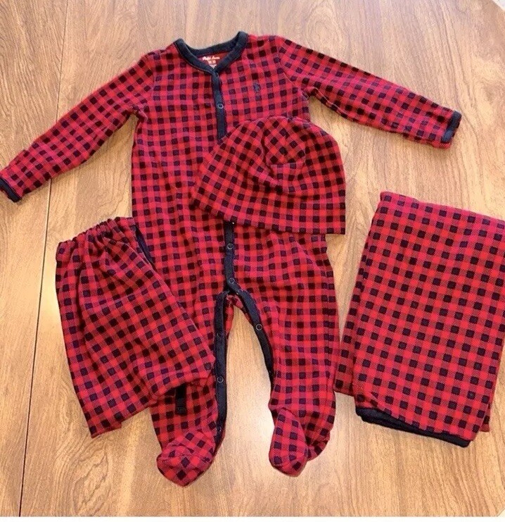 NWOT Baby Unisex Ralph Lauren Matching Set Hat and Blanket Size 9 Month Holiday