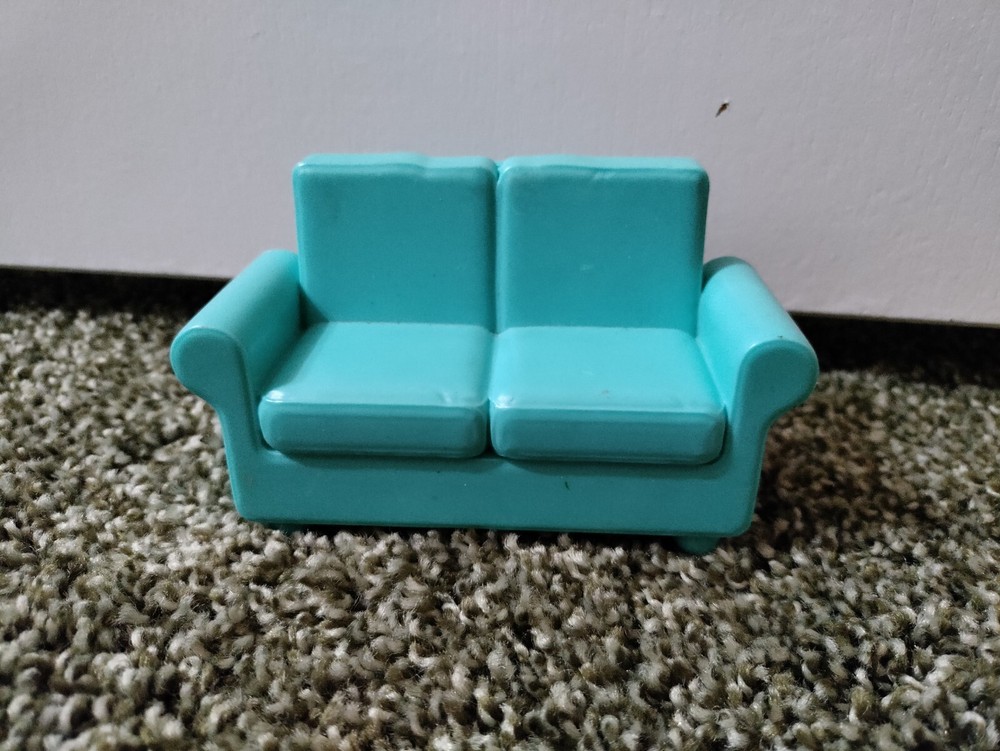 ToysRUs Happy Together Dollhouse Family Furniture with Loving Couch Sofa