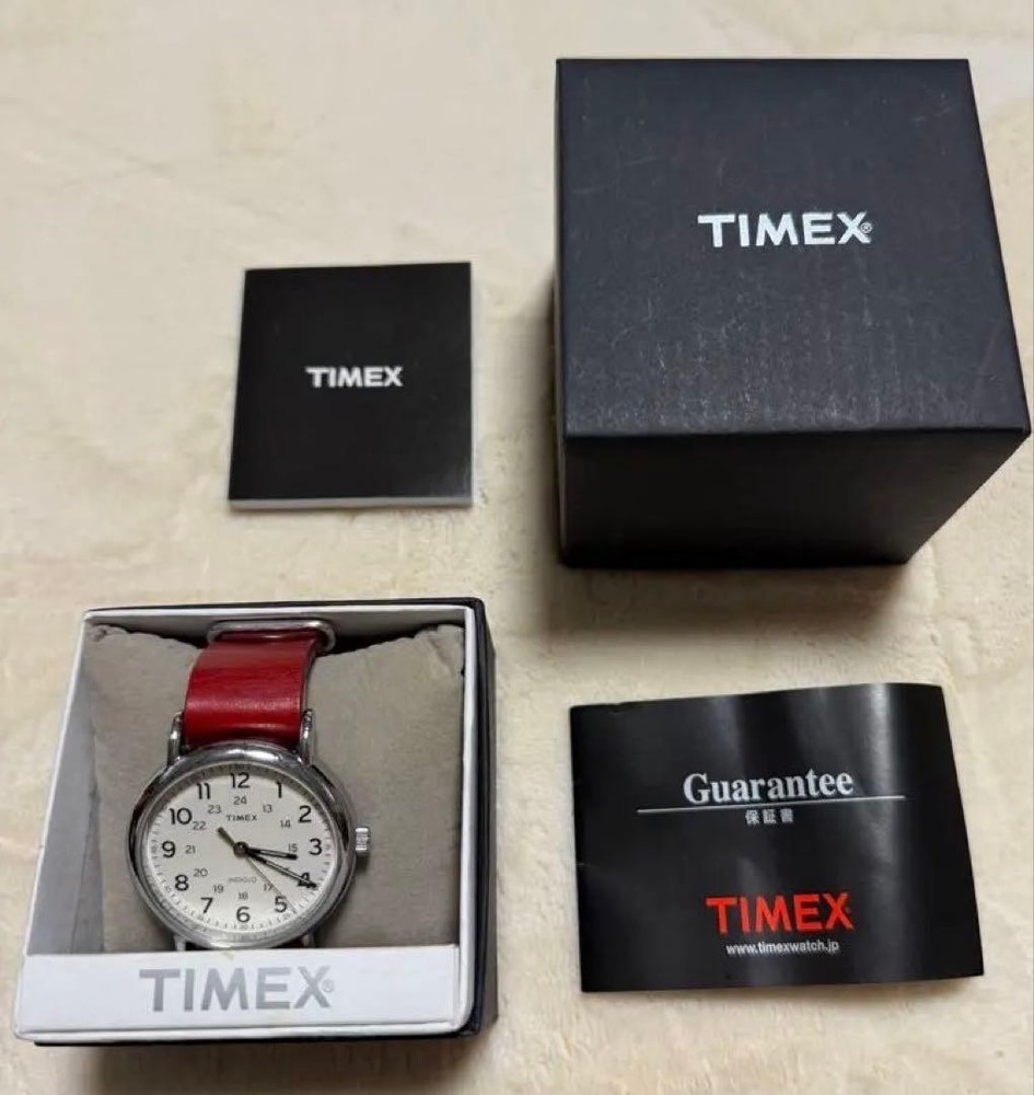 Timex Quartz Watch with Genuine Leather Band, Excellent Condition