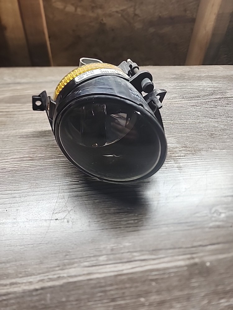 VOLKSWAGEN EOS L Front Lamp Fog-Driving; (bumper mounted) 1T0 941 699 C