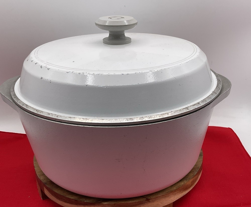 Club Supra Cast Aluminum 4 Qt Dutch Oven Stock Pot with Lid Ivory Vintage