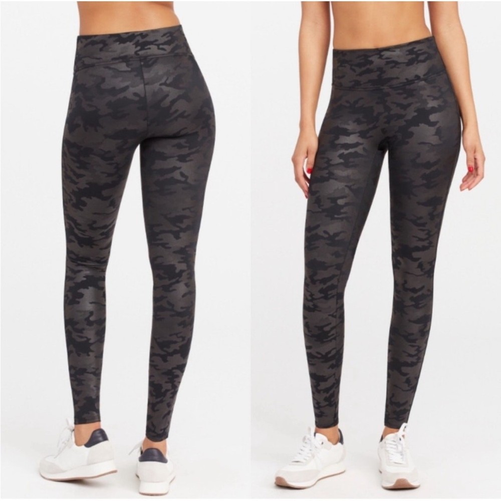 SPANX Faux Leather Camo Leggings in Matte Black Size M for Women