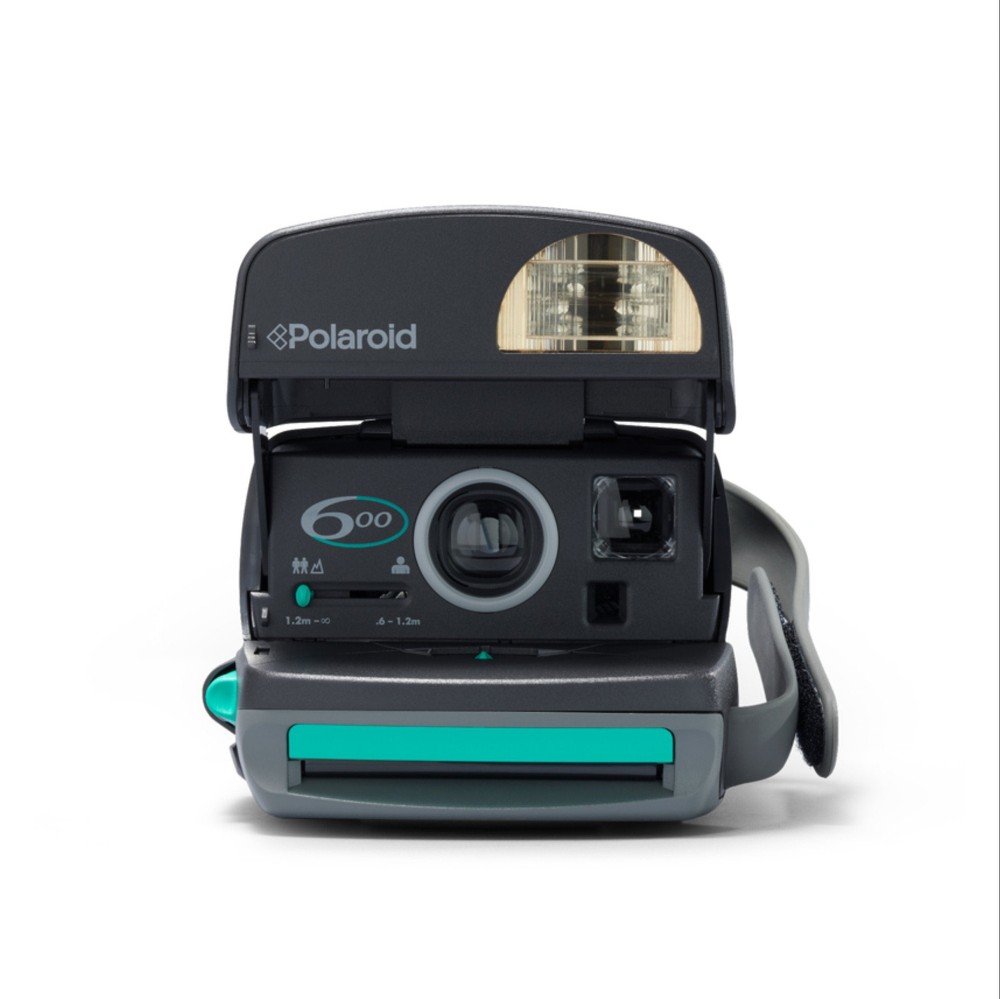 Polaroid 600 Round Retro Instant Vintage Camera for Timeless Memories