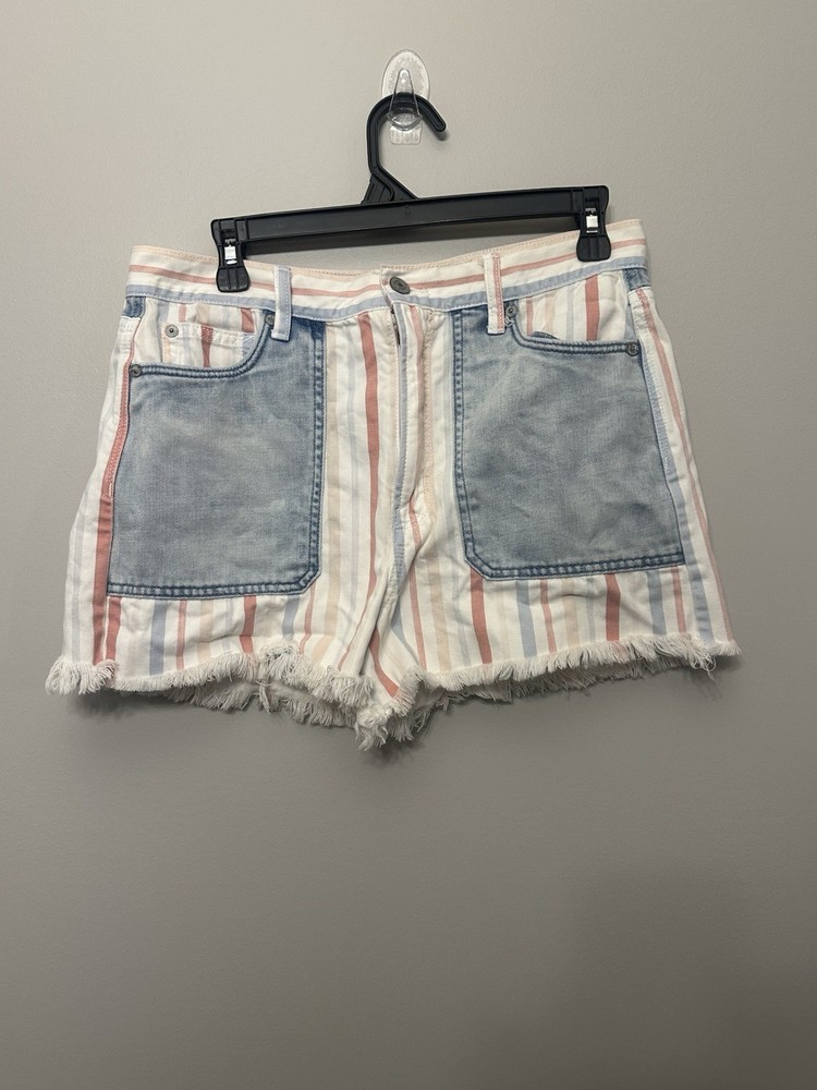 American Eagle High Rise Mom Denim Shorts in a red White nd blue stripe  Size 8