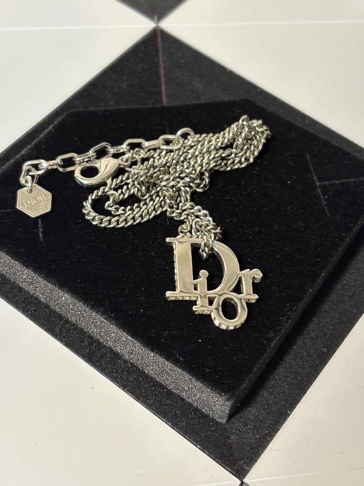 Dior Iconic Pendant Necklace for Women Elegant Jewelry