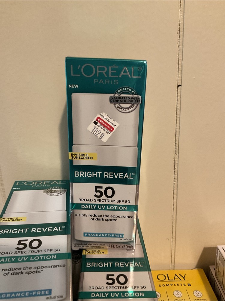 L'Oreal Bright Reveal Daily UV Lotion SPF 50 - 1.7 FL OZ (50ml) Exp 08/2025