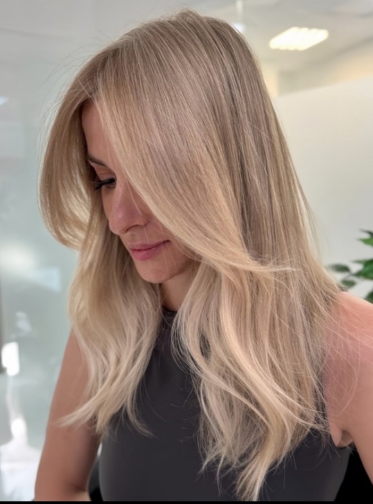 Beige Blonde Wig Wave 13x4 Lace Front  Human Hair Wigs for Women