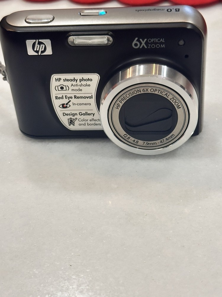Hewlett Packard HP Mz67 8 Megapixel Digital Camera