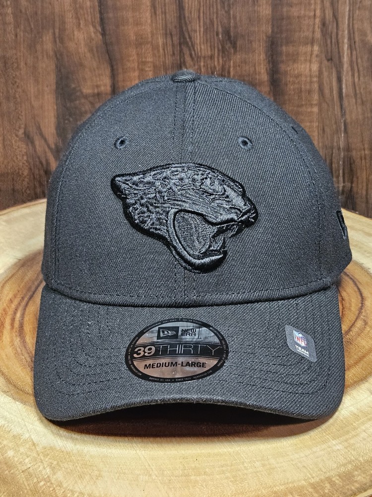 Jacksonville Jaguars Black On Black New Era 39Thirty Stretchfit Cap M/L