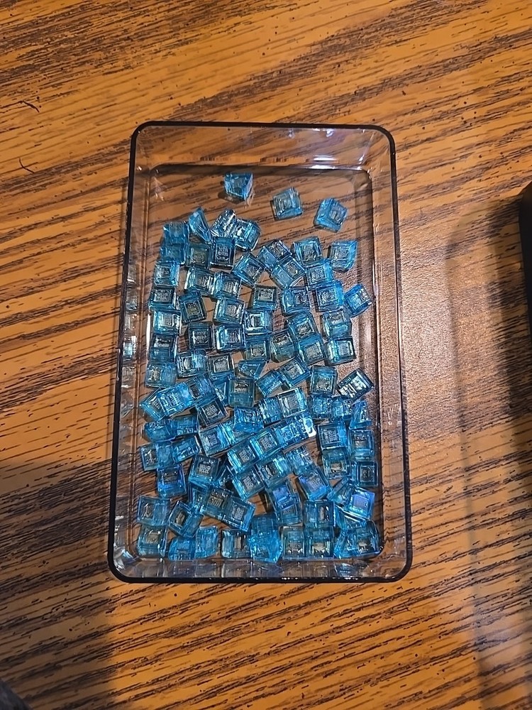 Lego, 100 Quantity, Trans-Light Blue 1x1 Cheese Slope