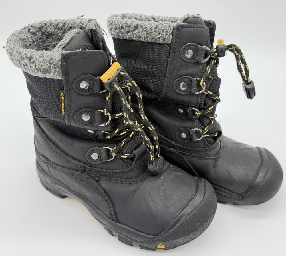 Keen Warm Basin Boots Cap Toe Waterproof 200 Gram Lined Big Kids Youth 13.5 US