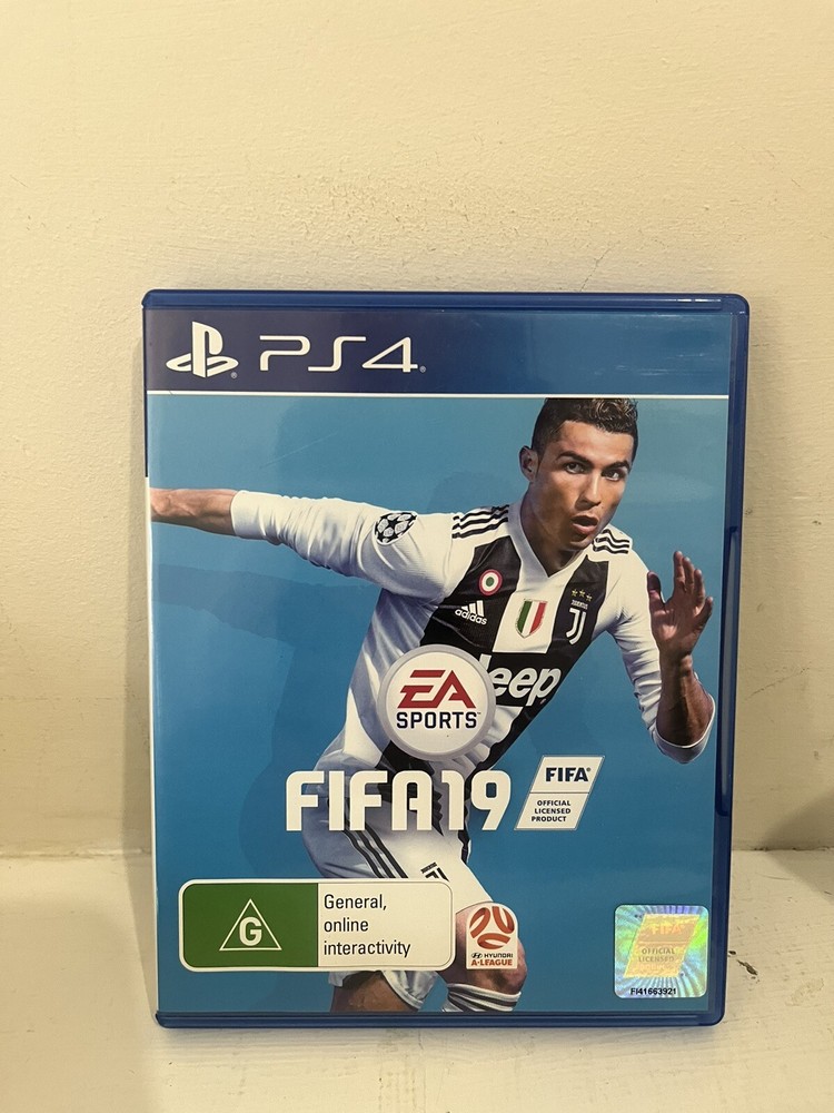 Fifa 19 PlayStation 4 / PS4 game [PAL] Soccer / Football - Cristiano Ronaldo