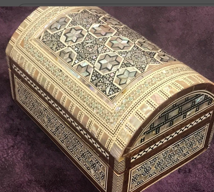 Egyptian Wood Jewelry Box Inlaid mother of Pearl inside Handmade  17cm