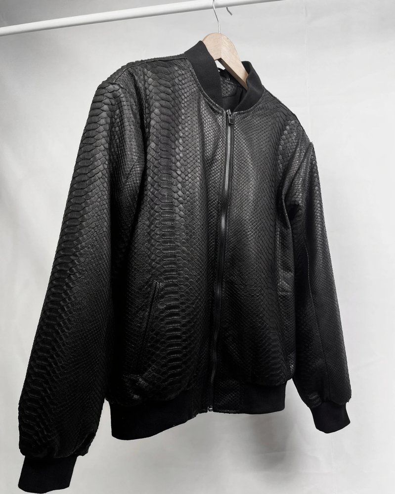 Stylish Men's Python Print Real Leather Bomber Jacket Black Snakeskin pattern