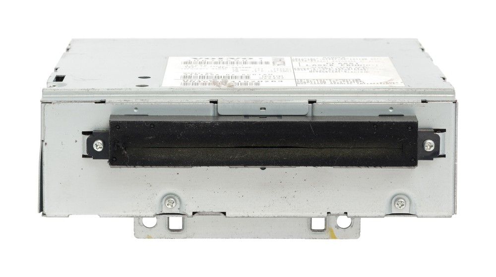 2004-2007 Volvo 40 Series AM FM Radio 6-Disc CD Player Receiver Model 30679250-1