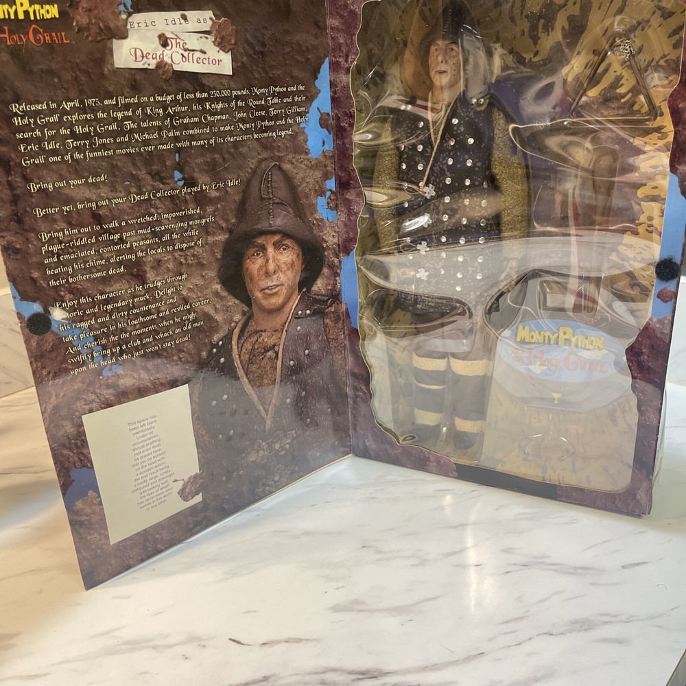 Sideshow Toy Monty Python and The Holy Grail The Dead Collector 12