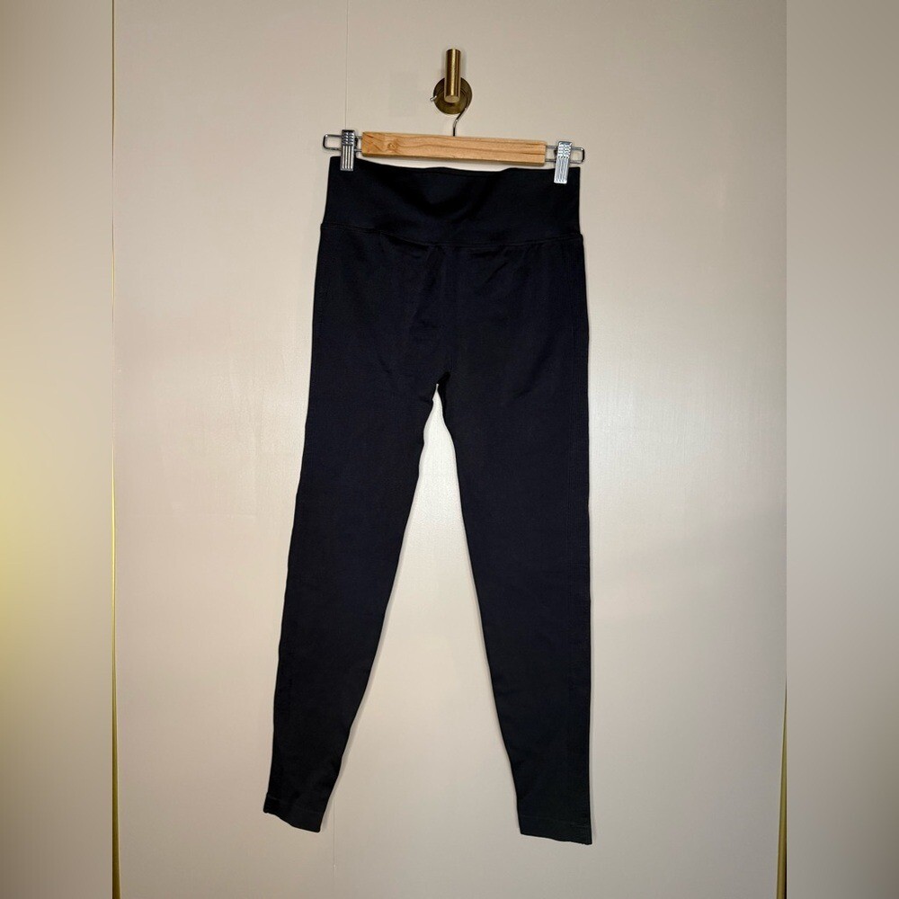 Halara sculpting booty lifting leggings in black size M