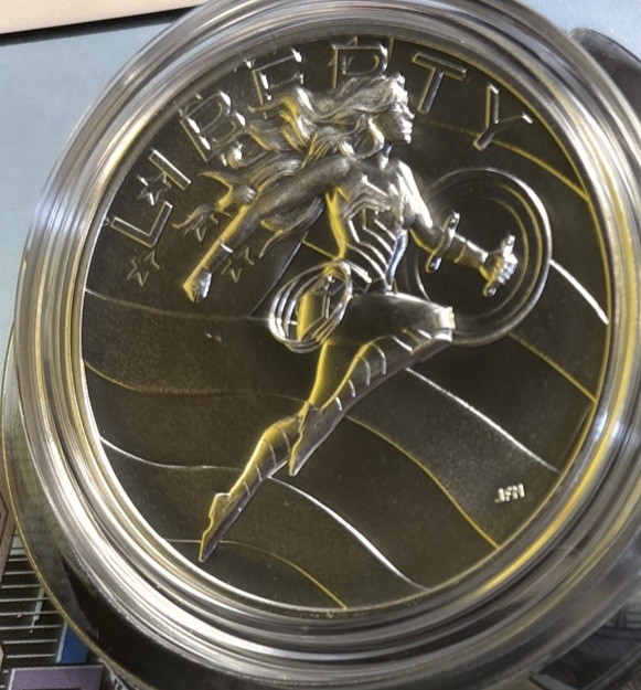 2025 Wonder Woman DC Comic Art Matte Silver 1 oz Medal 25DWS1 OGP&COA