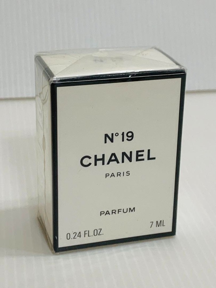 CHANEL No 19 EDP 7ml / 0.24 fl oz New Unopened Perfume with Box AY1