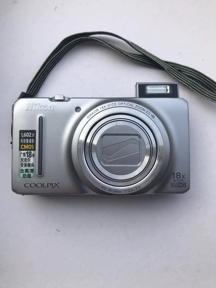 Nikon COOLPIX S9200 16MP Wide Zoom Full HD Silver Camera with Battery SD Card