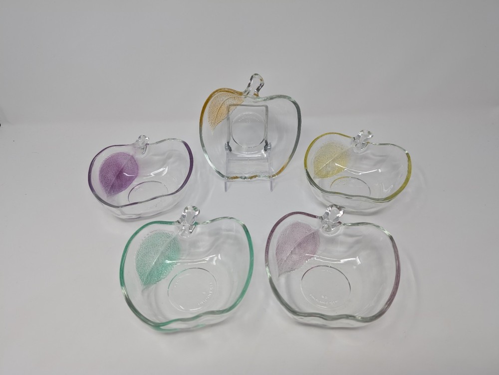 5-Piece Apple Glass Bowl Set with Leaf Design - Handcrafted in Indonesia